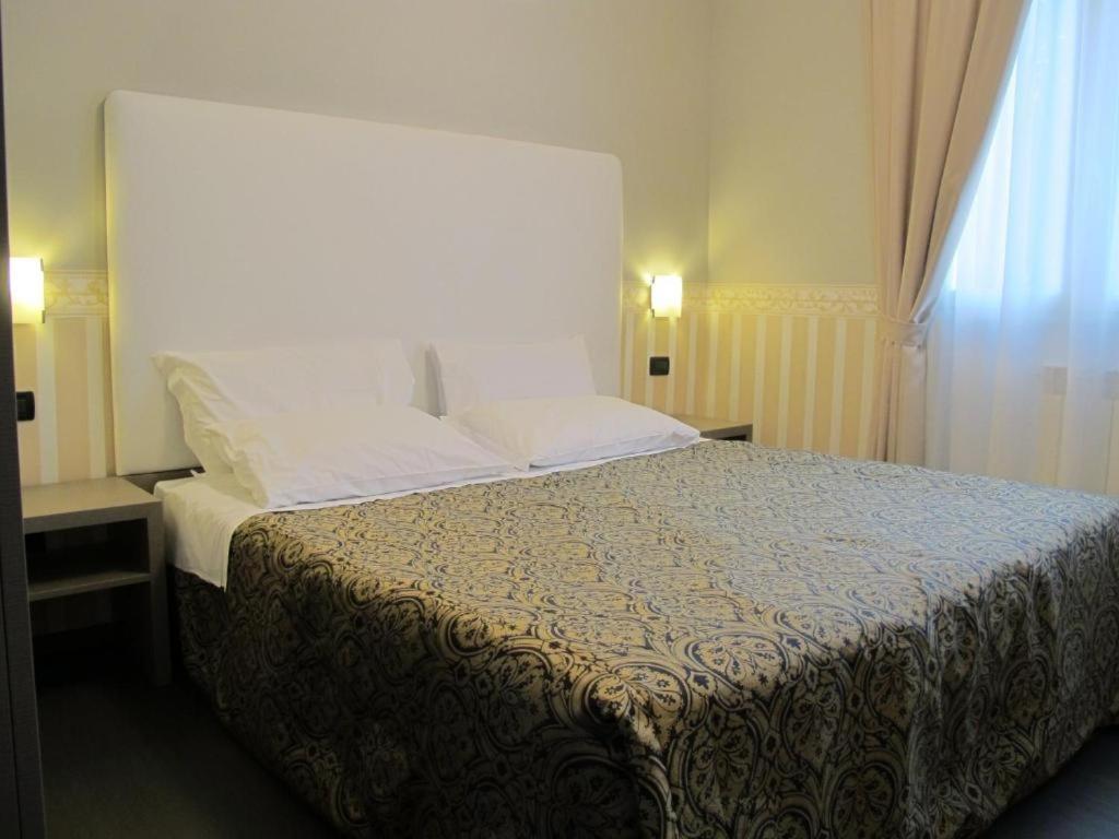 Hotel Laguna Residence مارغيرا المظهر الخارجي الصورة