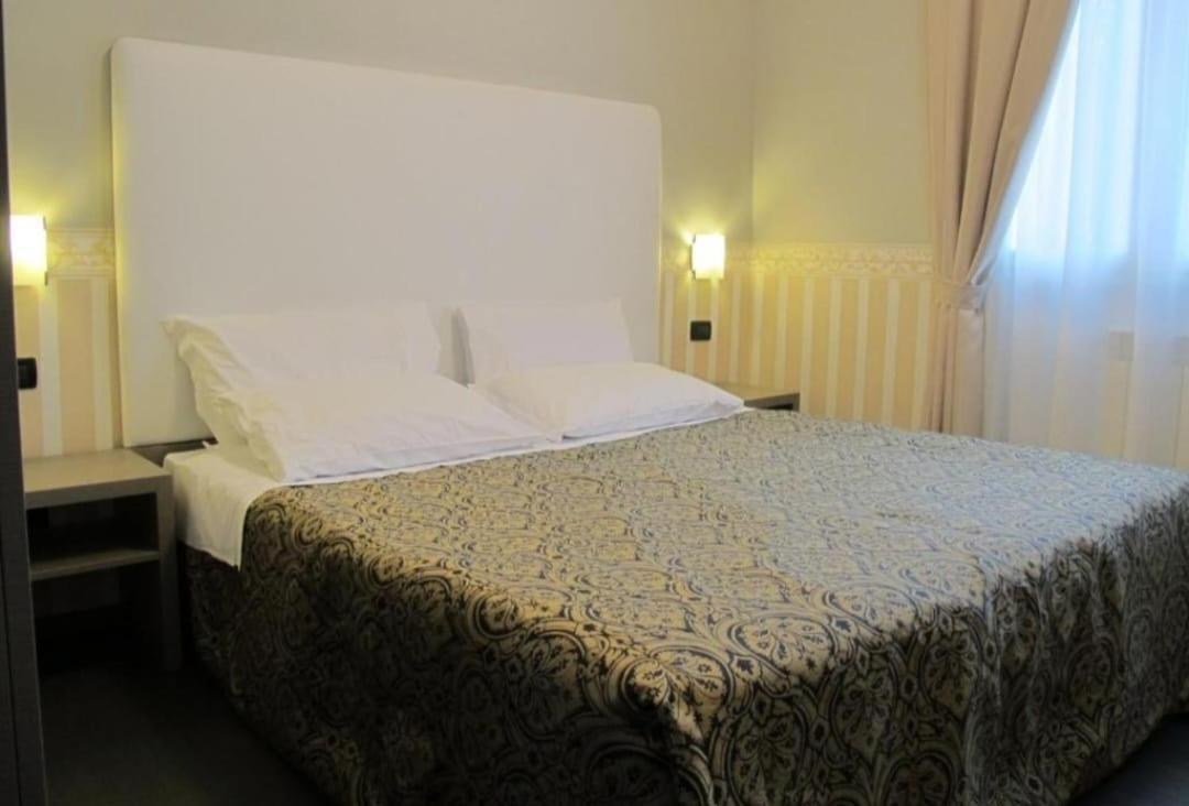 Hotel Laguna Residence مارغيرا المظهر الخارجي الصورة